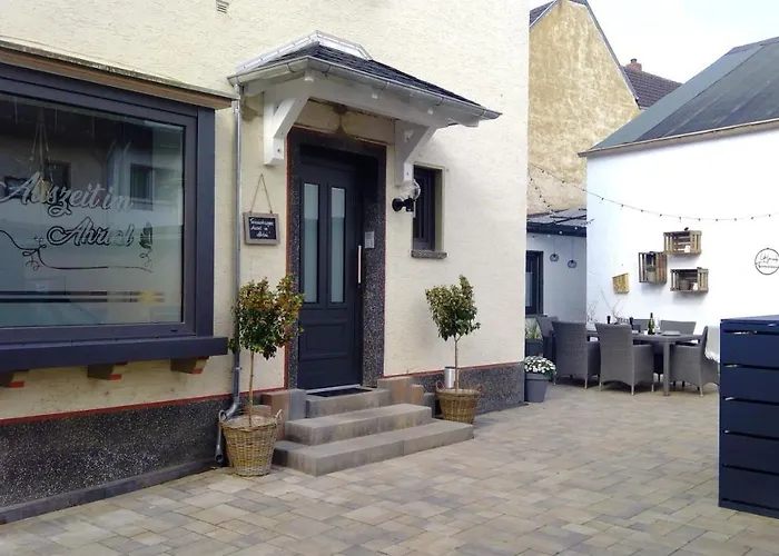 Altstadtflair Lägenhet *